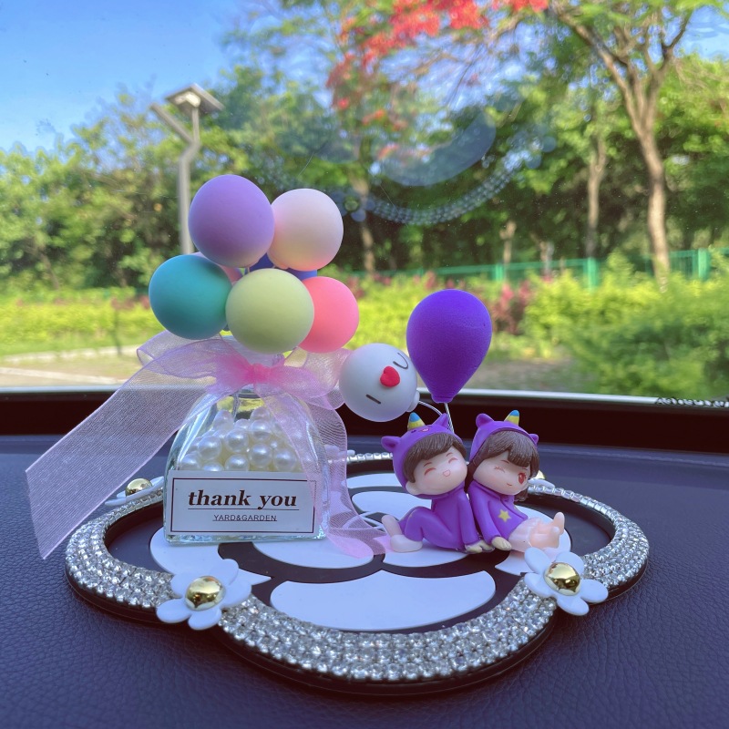 Nuevo estilo creativo con incrustaciones de diamantes, confesión de coche, amor, globo, botella de perfume, consola central, decoración de aromaterapia de coche, regalo de decoración interior
