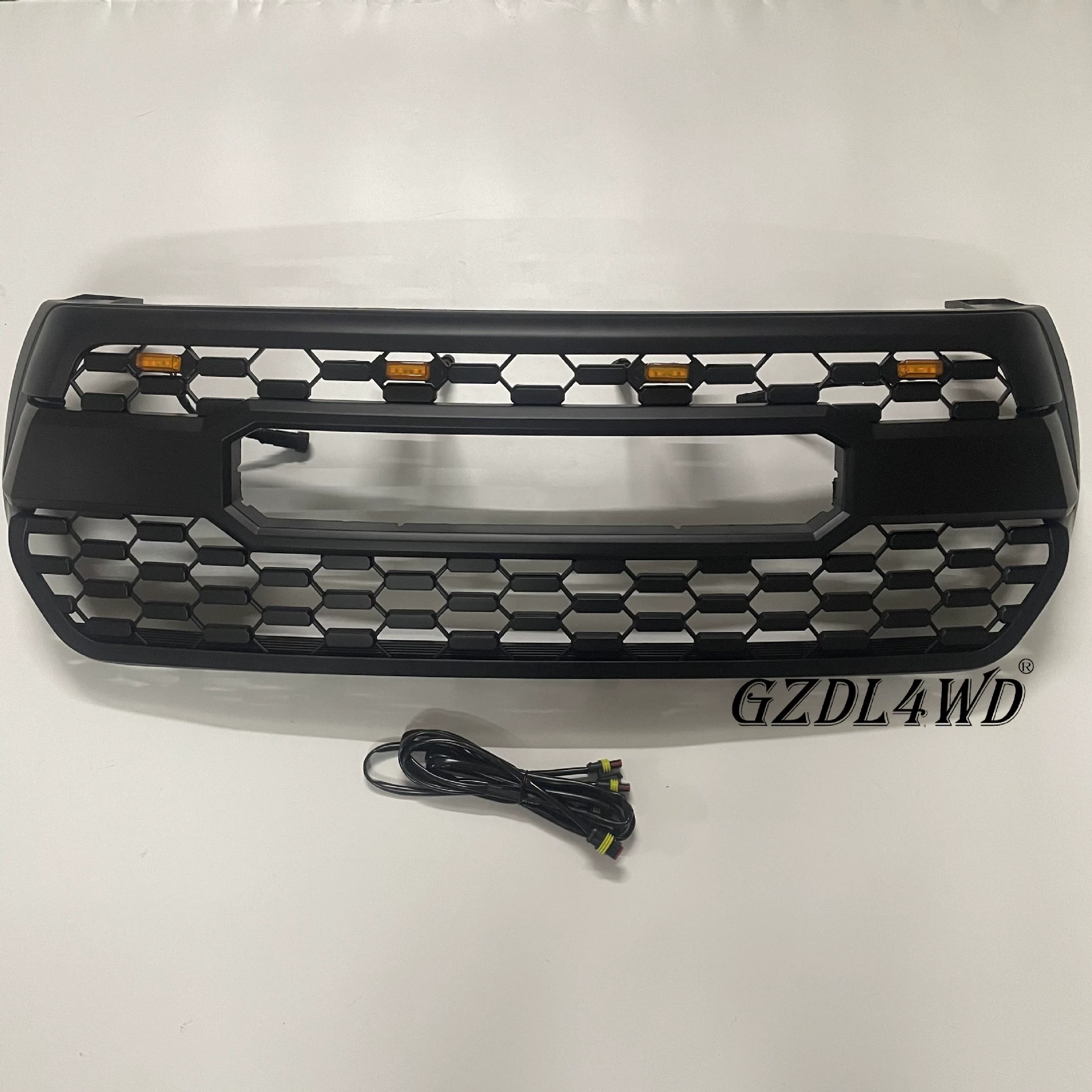 Применимо к Toyota Hilax 2018 2019 2020 Автомобиль Модификация средней сети с лампой Toyota Hilux