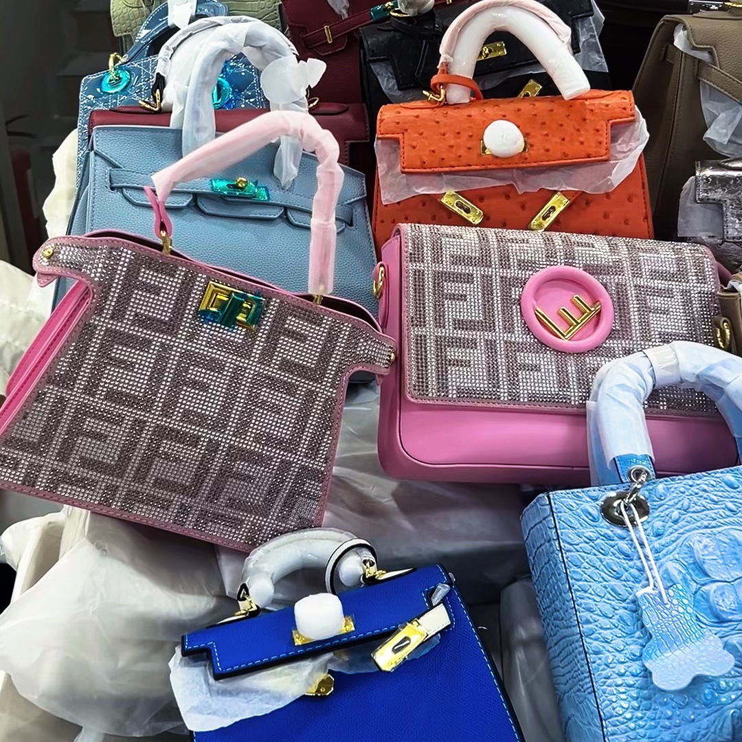 Woman handbag wholesale, ladies' handbags in stock, high-quality women's bags