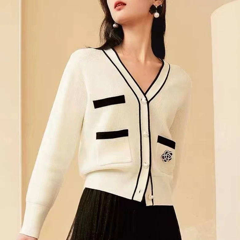 Женский свитер с контрастными цветами, цветами из бисера, короткий облегающий трикотажный топ Hongtai для осени и зимы, стильная куртка, универсальный, свежий и нежный.