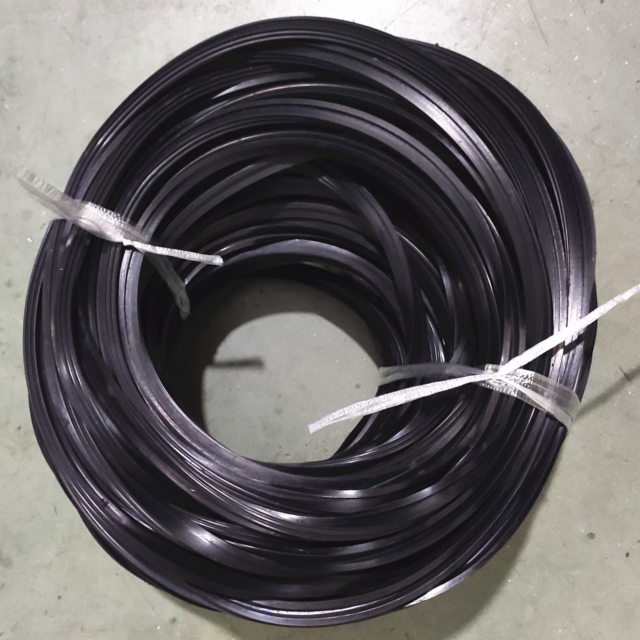 合成橡胶密封条厂家直销各种橡胶密封条欢迎来电来图咨询