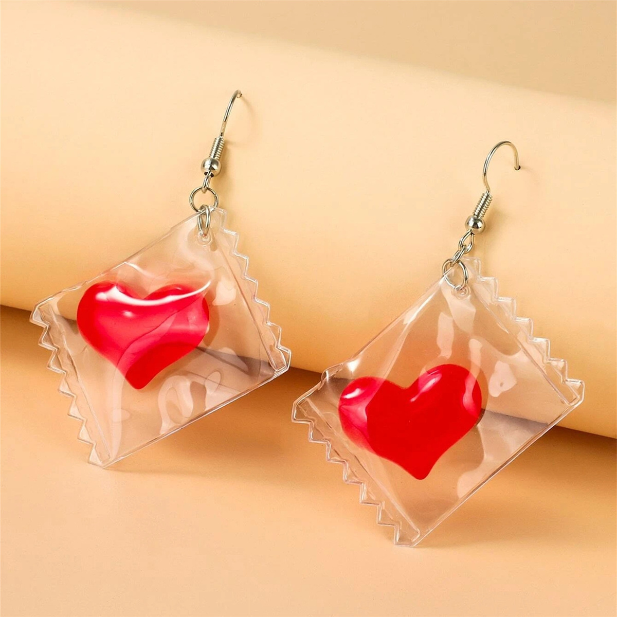 Oversized Sculptural Clear Acrylic Clip-on Earrings Modern Design_voghion.com