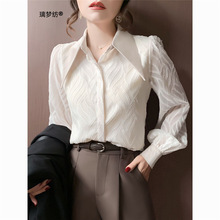 长袖衬衫女加绒秋冬新款加厚蕾丝打底衫外穿领别致泡泡袖上衣