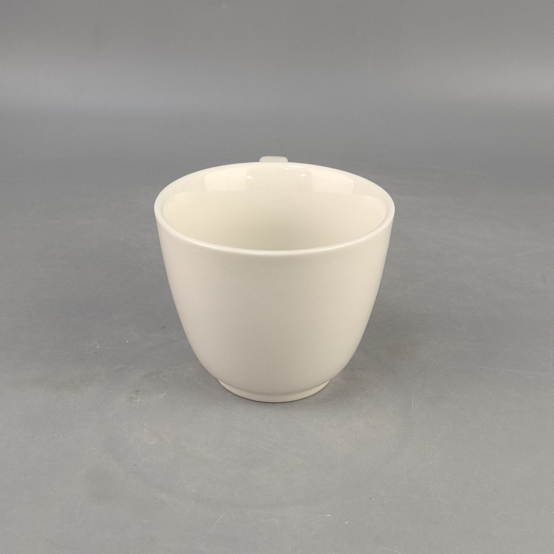 Seleccione estrictamente la fuente de fábrica de tazas de cerámica tazas de café se puede imprimir logotipo de alto valor visual al por mayor simple Europa y América transfronterizas