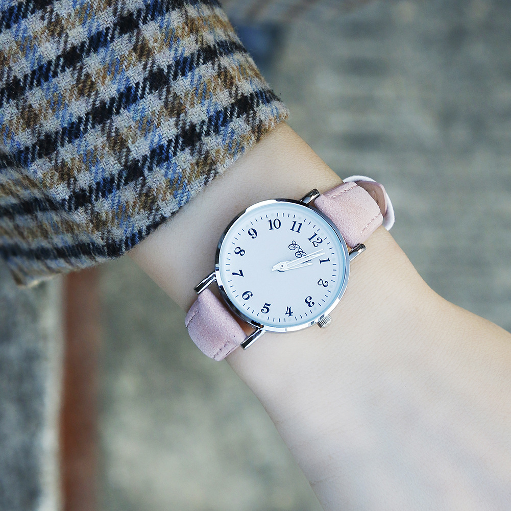 2024 Nuova cintura quadrante minimalista temperamento tendenza moda quarzo fresco orologio da donna lancette luminose_voghion.com