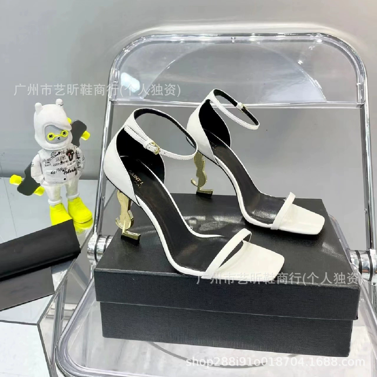 2024 new one word with high heels female poplar forest, the same side letters and sexy ultra -high heels of European and American high -heeled sandals