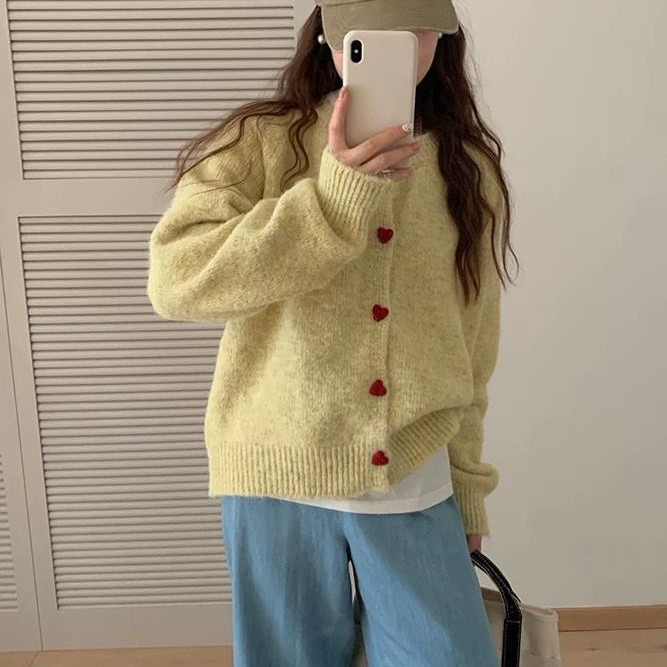 Cross-Border Ready Stock High-End Heart Button Sweater Jacket Autumn Loose Yellow Knitted Cardigan Round Neck Top Cross-Border Ready Stock High-End Heart Button Sweater Jacket Autumn Loose Yellow Knitted Cardigan Round Neck Top