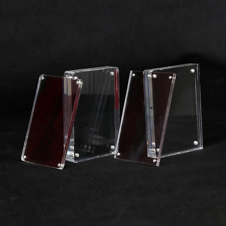 12263469721_579163898