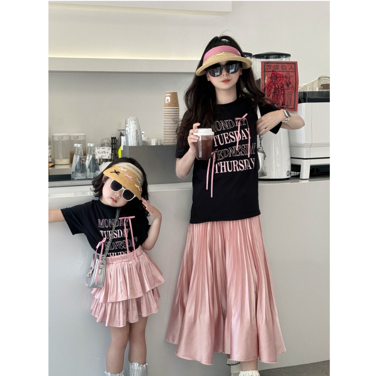 Padres-hijos de verano estilo coreano 2024 niñas 100 pantalones letras extranjeras camiseta de dos piezas madre-hija verano