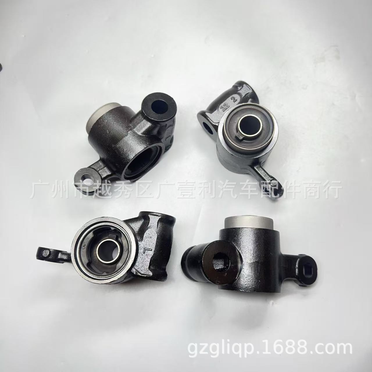 Suitable for Mazda CX-5 lower suspension rubber KD35-34-350C KD35-34-350D KD5334350E left