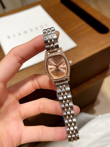 Lao Jia Lady's Quartz Watch Steel Belt Niche Fashion High-end Live…