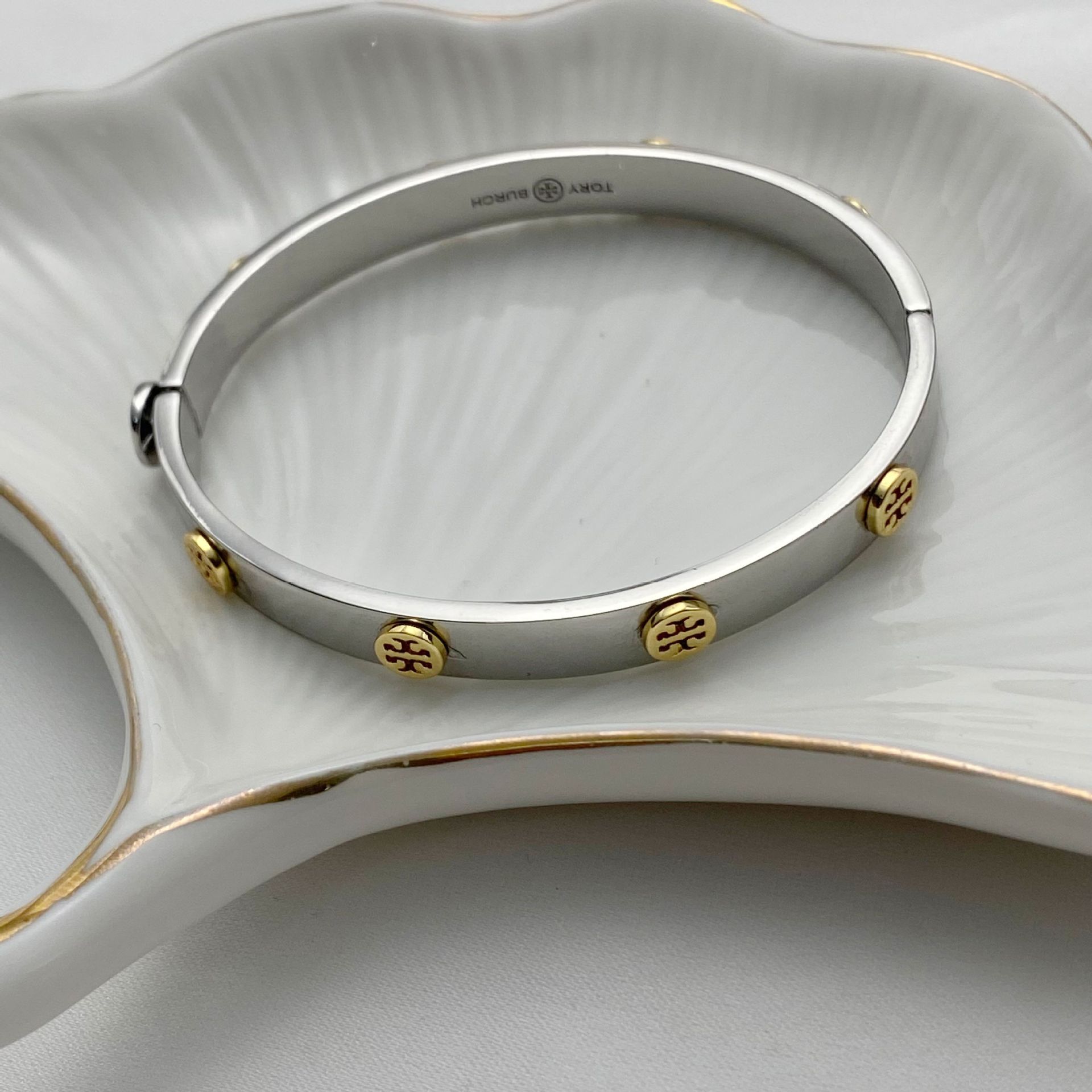 Qadın bilərzik, 18K qızıl örtüklü, rhinestone hərfli