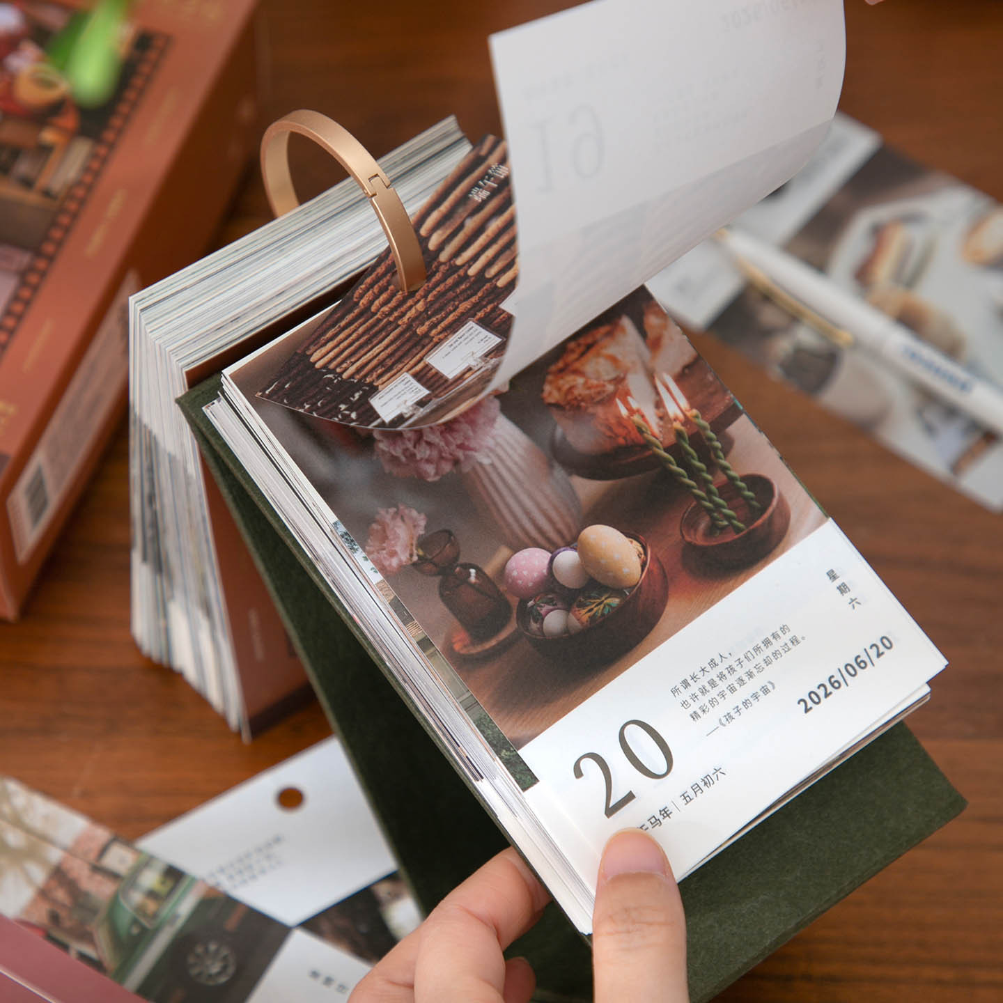 Xinmo 2026 · Calendario de 365 días Calendario de decoración de escritorio de estilo simple Plan de oficina Calendario de escritorio básico de negocios