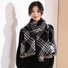 张婧仪同款2025新款披肩女外搭高端围巾女冬季两用保暖围脖英伦风