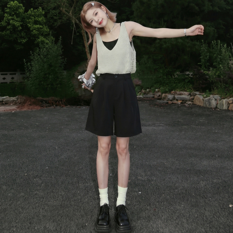 Black Suit Shorts for Women, Summer 2026 New Style, High-Waisted, Slimming, Loose Wide-Leg, Petite, Ice Silk, Knee-Length Shorts