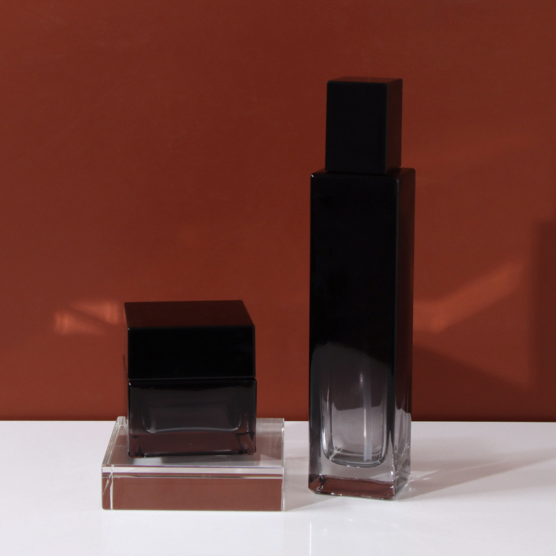 新款化妆品包材现货 黑色玻璃瓶 按压式乳液乳霜膏霜分装空瓶