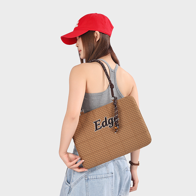 Cross-border popular computer bag for women, new trendy fashion letter shoulder bag, commuter laptop storage bag