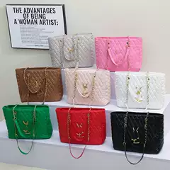 Fashionable Versatile Diamond Quilted Tote Bag Trendy High-Capacity Handbag Shoulder Bag for Travel