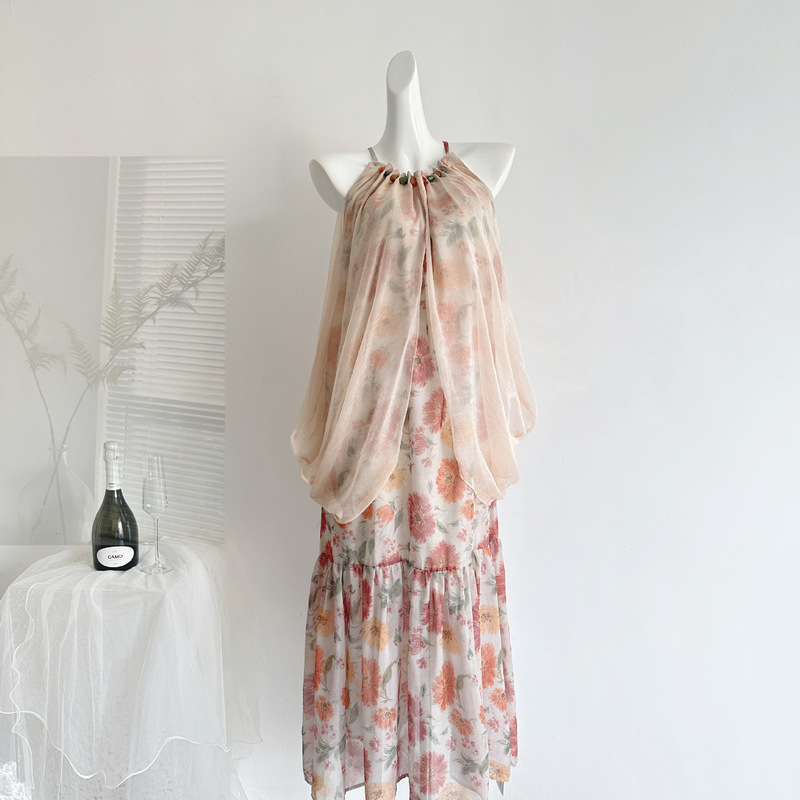 "Xinxing" New Summer French Resort-Style Dress with Rose Beading, Halter Neck, and Printed Faux Two-Piece Design "Xinxing" New Summer French Resort-Style Dress with Rose Beading, Halter Neck, and Printed Faux Two-Piece Design