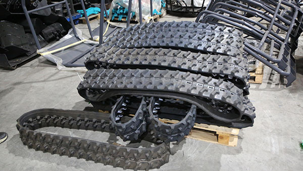 橡胶履带 (2).JPG
