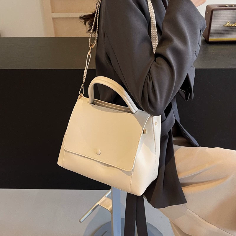 (Cross-border trading), universal capacious shoulder bag, one-shoulder bag