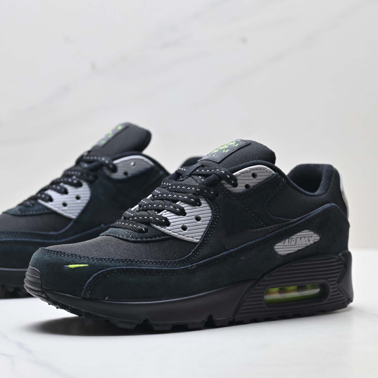 Nike Air Max 90 Low Black Anthracite Volt DQ8589-001
