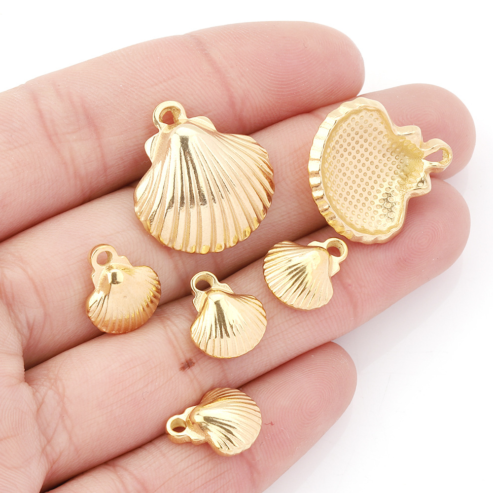 13g Weight Pendant Jewelry Making Type 12.5mm, 20.5mm Jewelry Making Size 10 PCS/Package 12.5mm 20.5mm 304 Stainless Steel 18K Gold Plated Shell Pendant Pendant
