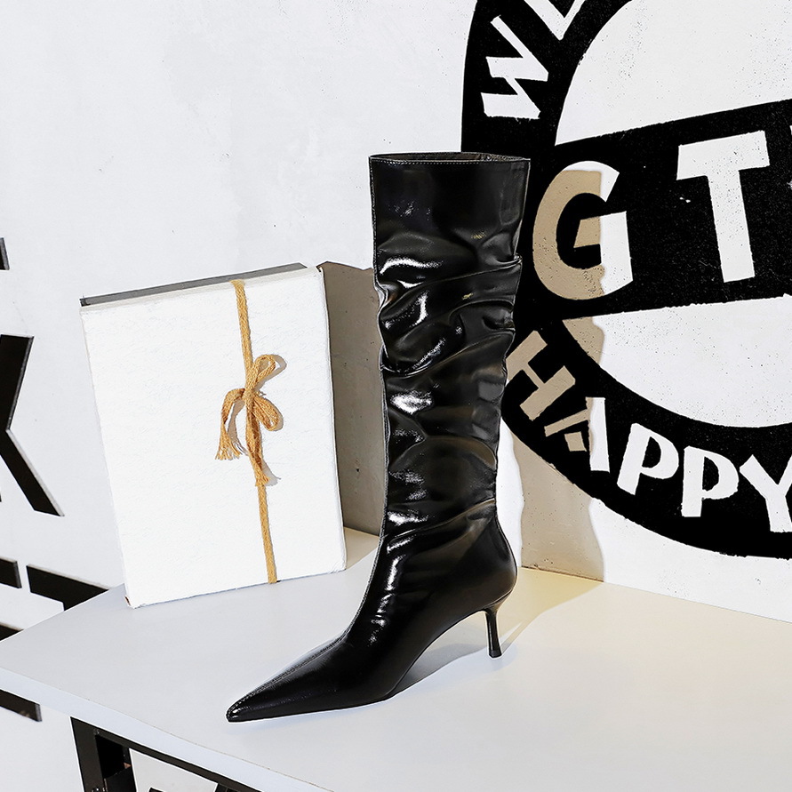 328-18 Vintage European And American Style Winter New Mid-Heel Stiletto Pointed Toe Patent Leather Wrinkled Surface_vogvips.com