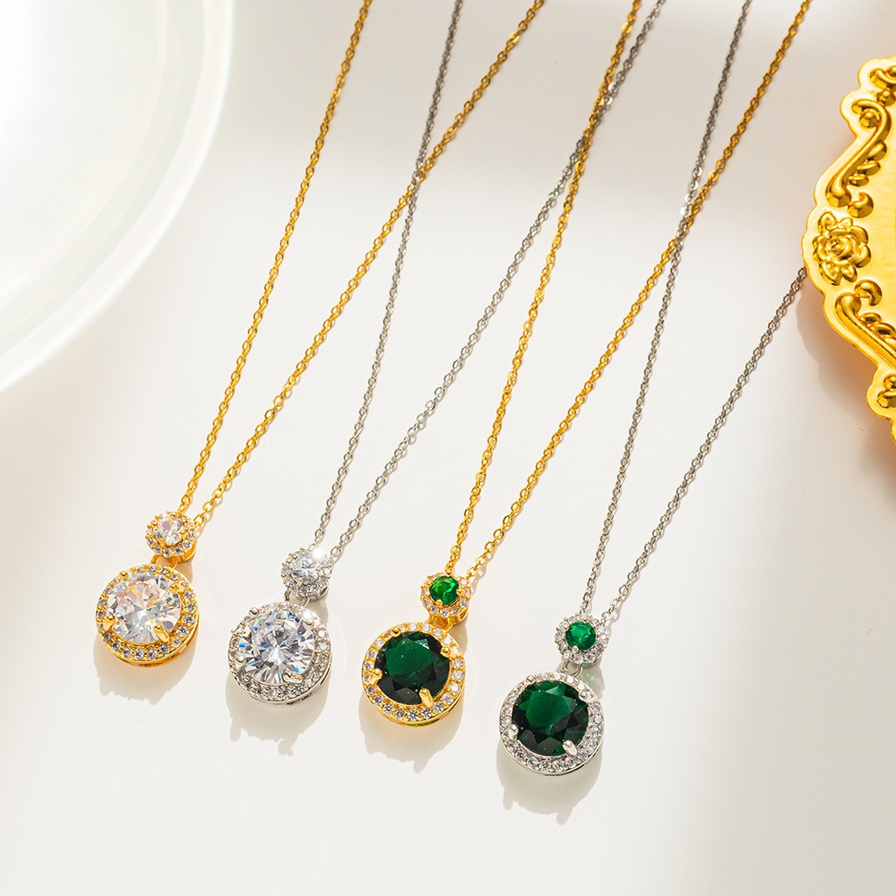 Bijoux et accessoires Collier rétro en acier titane avec pierres précieuses émeraude pour femme, personnalité de niche, chaîne de clavicule polyvalente en filet rouge, bijoux à la mode_voghion.com