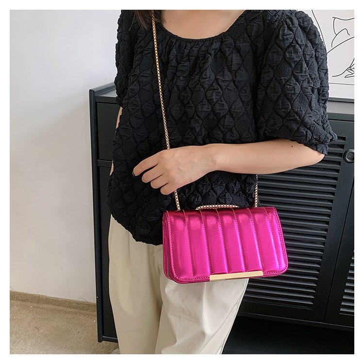 Bolso de cadena de color Macaron urbano simple pequeño bolso cuadrado brillante hebilla magnética bolso de hombro bolso de textura de diseño de nicho