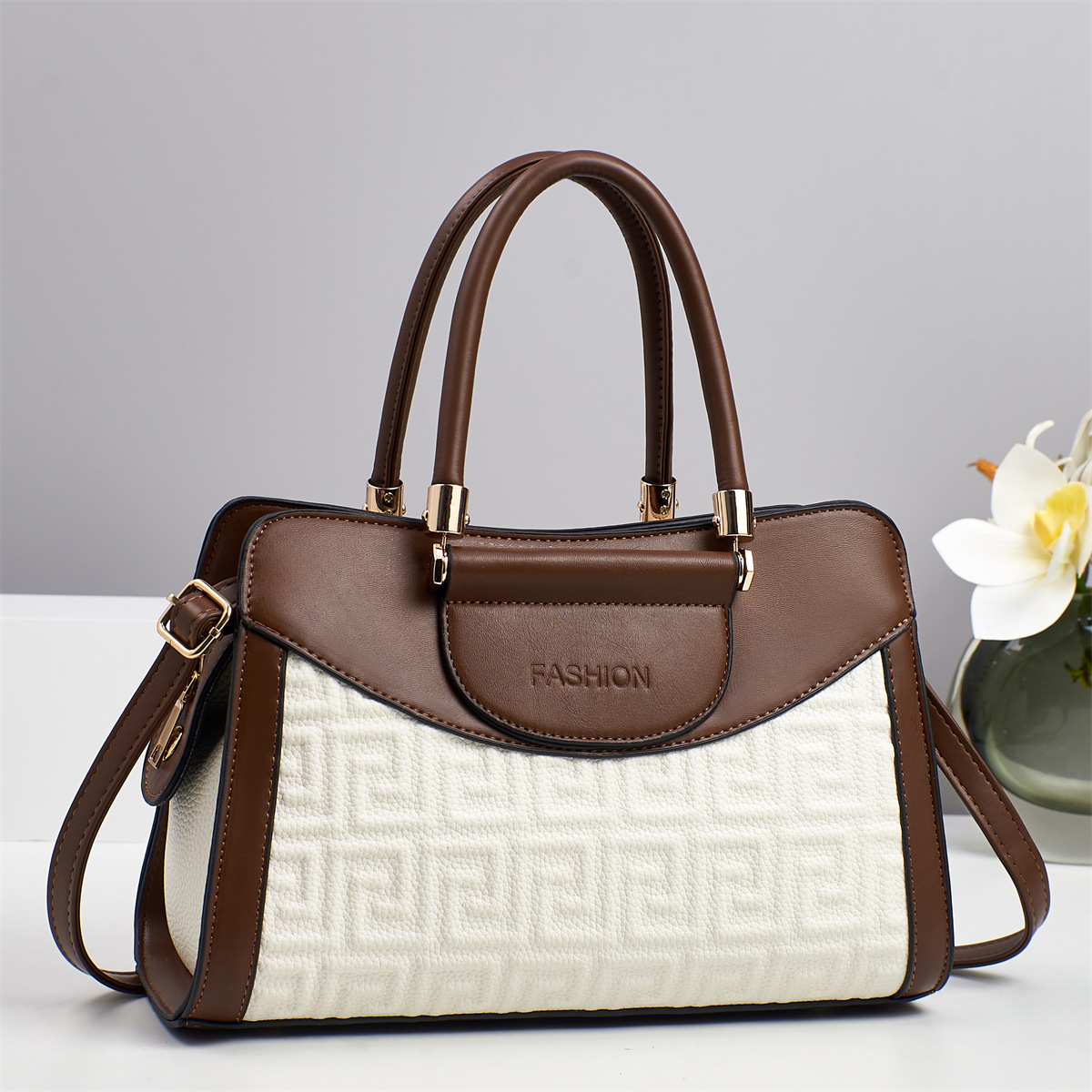 Capacidad Tote bag femenino 2025 nueva primavera y verano casual bolso de hombro portátil bolso grande de cercanías