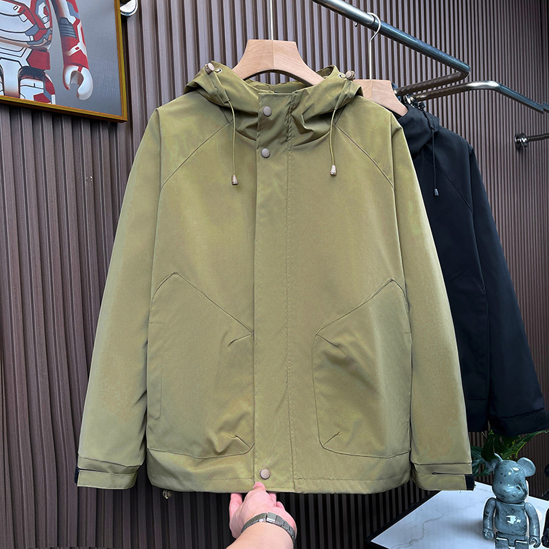 Chaqueta de primavera suelta casual de nuevo estilo Chaqueta de hombre Chaqueta a prueba de viento Top de moda con capucha de color sólido