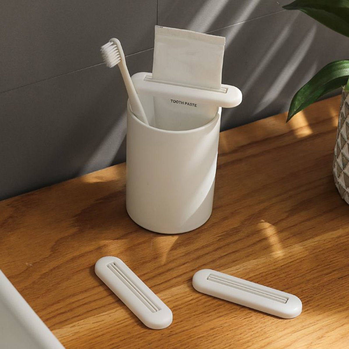 Household Squeezer, Manual Toothpaste Facial Cleanser, Hand Cream, Paste Dispenser, Mustard Squeezer_voghion.com