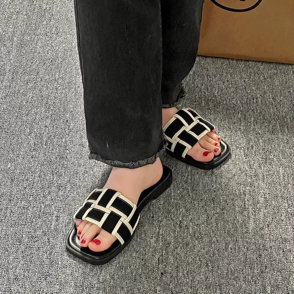Woven Flat Sandals for Women 2026 New Style Fashionable Square-Toed Slip-On Outdoor Beach Chic Niche Design