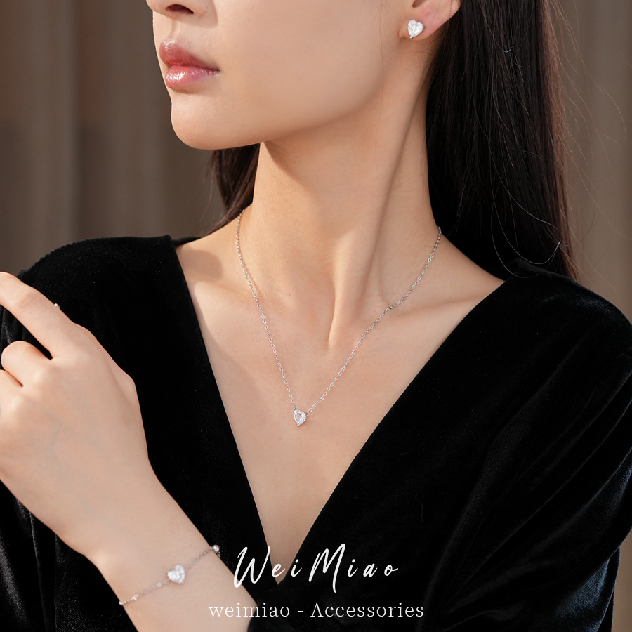 El estilo minimalista de la piedra del amor collar ligero lujo nicho cadena de clavícula personalidad temperamento de moda alta sensación conjunto de joyería