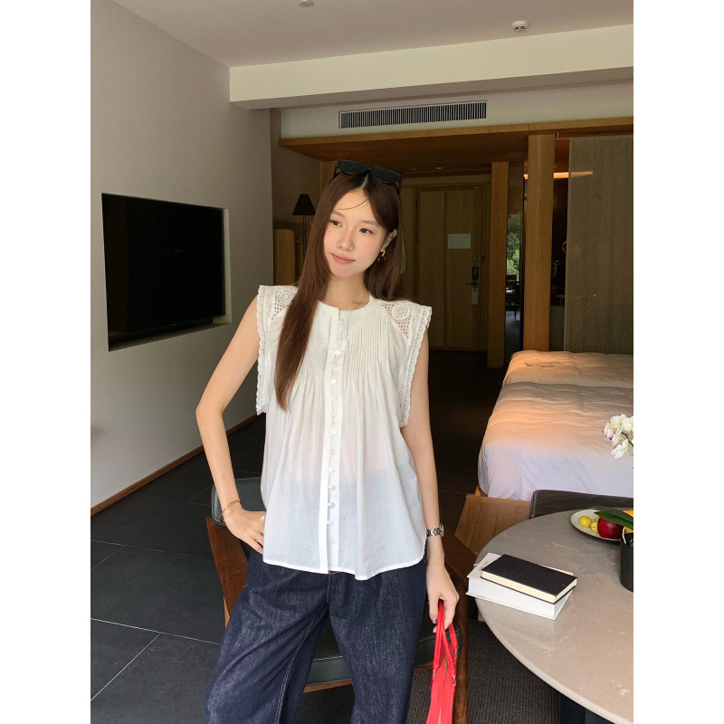 Unique and beautiful pure cotton lace button round-neck sleeveless shirt for women, summer 2026 new French art style top