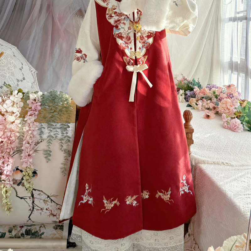 2026 Original Hanfu for Women, Camellia and Rabbit Pattern, Stand Collar Short Top, Ming-Style Long Biji Jacket, Thick Horse Face Skirt, Autumn and Winter Daily Wear 2026 Original Hanfu for Women, Camellia and Rabbit Pattern, Stand Collar Short Top, Ming-Style Long Biji Jacket, Thick Horse Face Skirt, Autumn and Winter Daily Wear