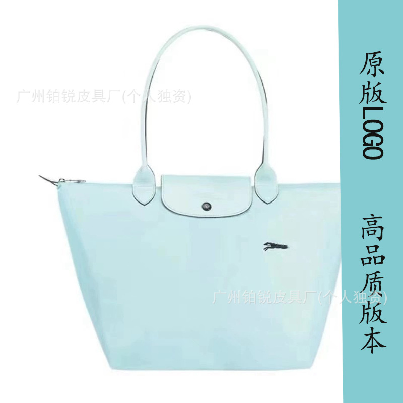 Anniversary cloud blue