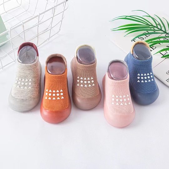 Baby Toddler Shoes Spring and Autumn Soft Sole Baby Men's and Women's Shoes Non-Slip Floor Shoes One Year Old and 10 Months Infant Shoes and Socks
