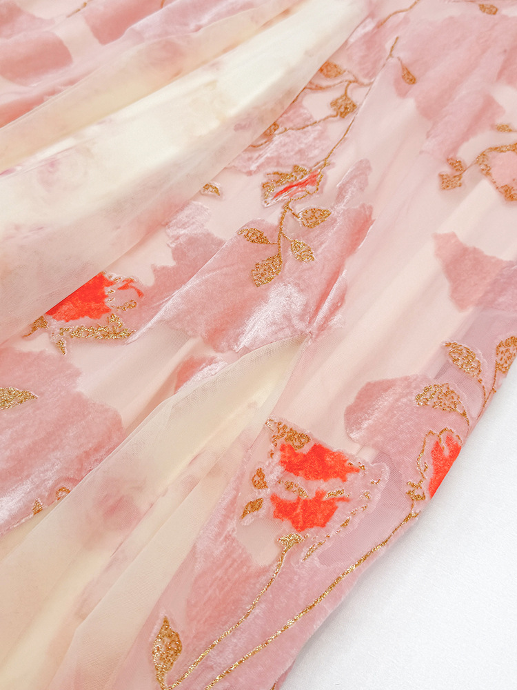 Đầm maxi nữ thắt eo phong cách Trung Hoa họa tiết hoa đốt jacquard mùa xuân 2026 — màu hồng