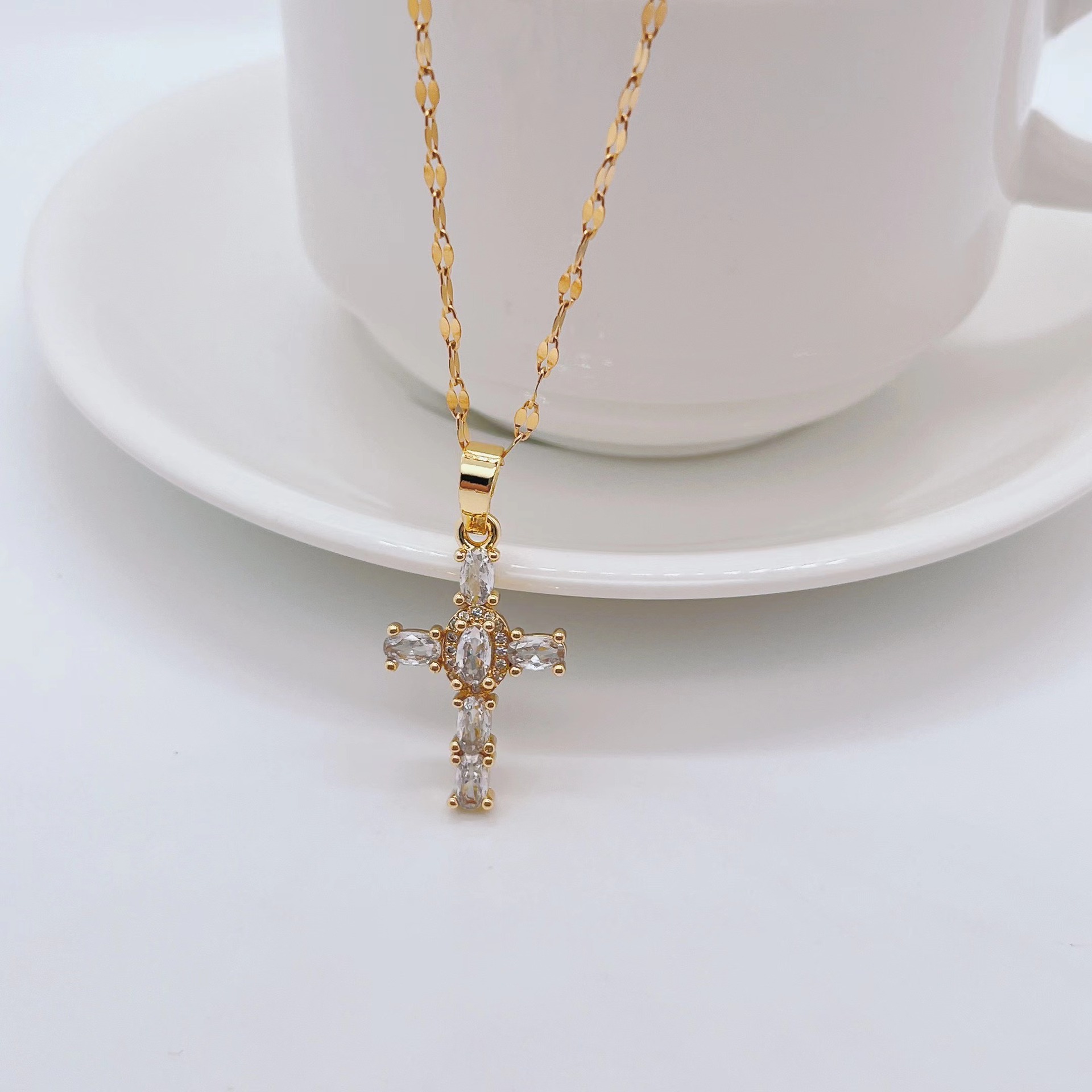 Fashion Cross Titanium Steel Necklace Inlay Zircon Stainless Steel Necklaces