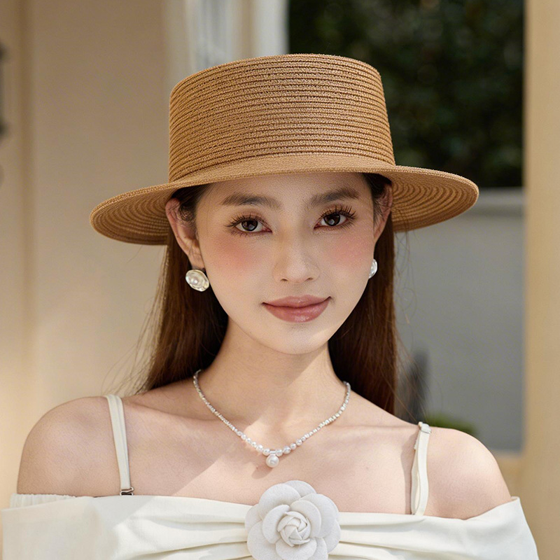 Mũ rơm vành rộng phong cách Pháp Hepburn cho nữ đi biển — màu be