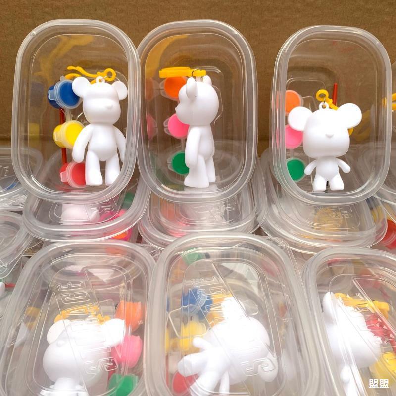 子供のネットの赤い小さいおもちゃの義烏夜市の露店の小さい商品の公園の円は露店を出して注文します。|undefined