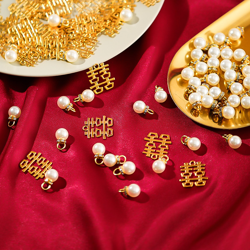 Happy Candy Box and Candy Bag Pendant, Festive DIY X Character Hanging Decor, Metal Alloy Double Happiness Wedding and Marriage Celebration Supplies Wholesale