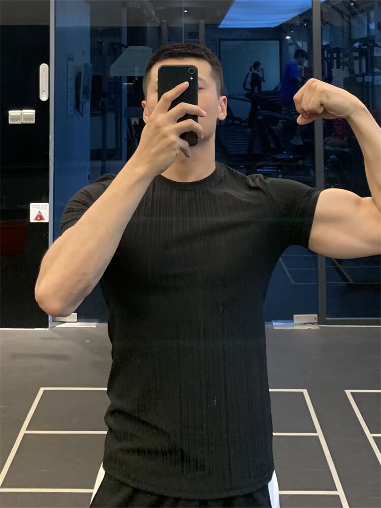 Camisas menos ropa nueva camiseta de manga corta para hombres de verano coreano simple chaqueta de media manga estilo de Hong Kong relajado ocio