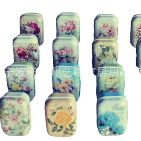 Caja de hierro de almacenamiento retro caja de joyería caja de medicina Mini caja de hierro grande floral púrpura hierba crema caja Matchbox en stock