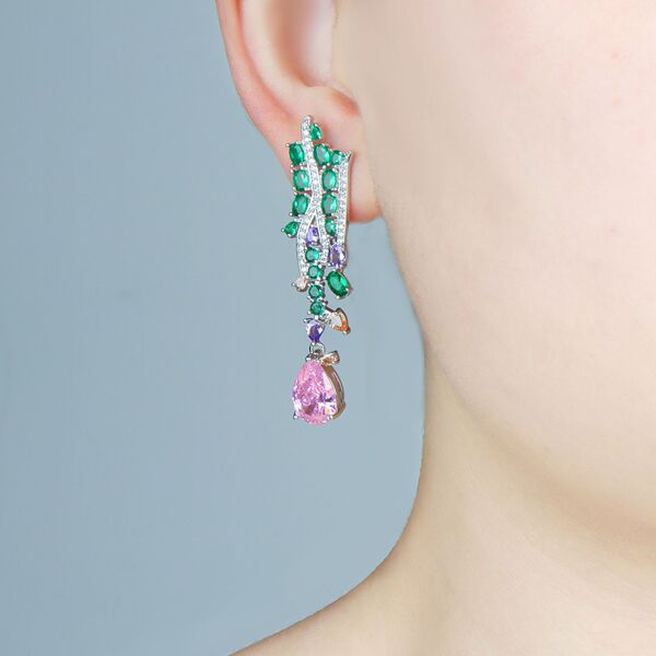 Elegant fuchsia earrings with zircon