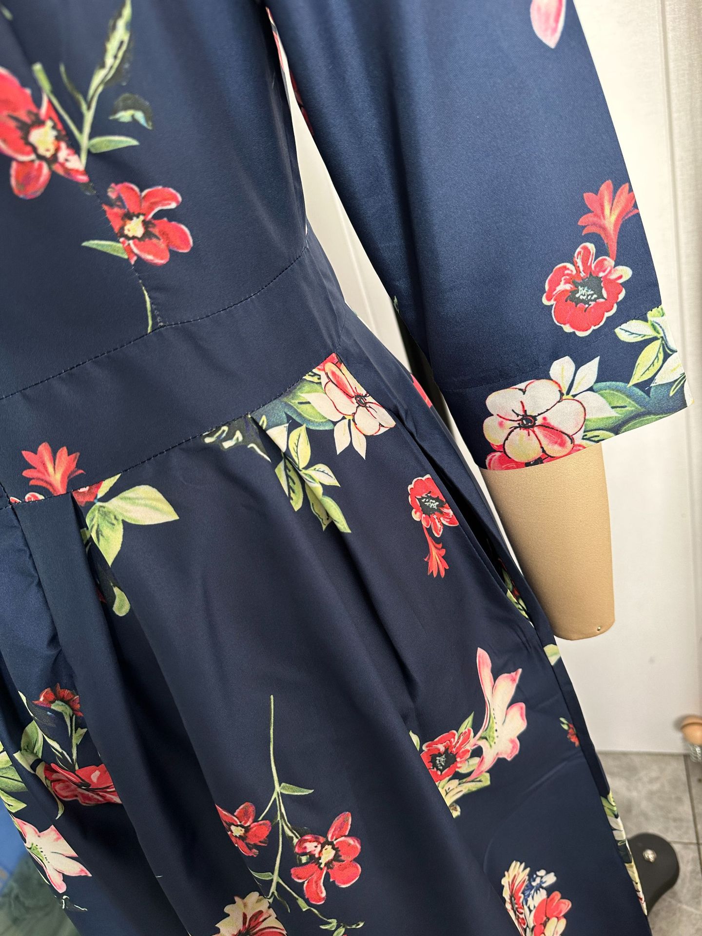 227g Weight Midi Dress Dress Length Type 3/4 Length Sleeve Sleeve Length Swing Dress Dresses Type Regular Sleeve Sleeve Type Spandex, Polyester Fabric Type Mid Waist Waist Line Holiday, Daily Occasion Round Neck Neckline Slim Fit Type Ditsy Floral Pattern Summer Season Women's Gender Printing Design Elegant, Pastoral Style Wholesale Women's Elegant Pastoral Printing Ditsy Floral Holiday Daily Round Neck 3/4 Length Sleeve Swing Dress 5