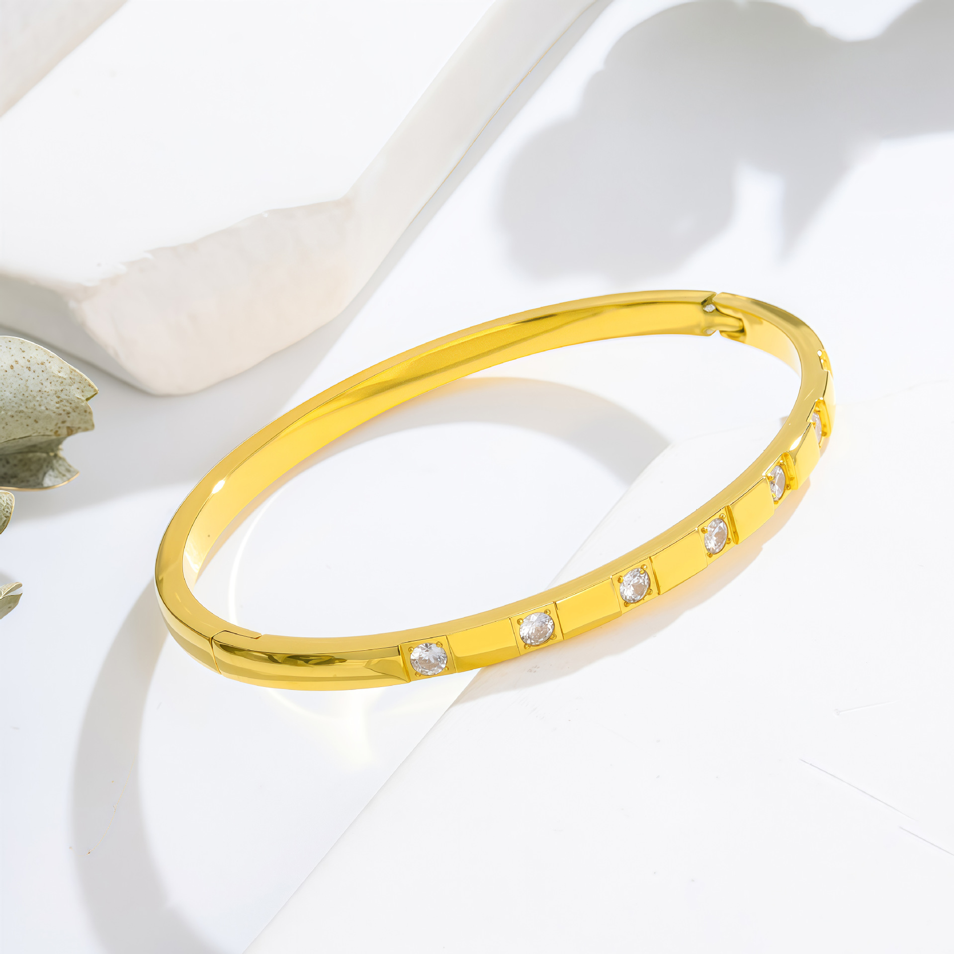 Elegant Zircon Gold Titanium Bangle, Stainless Steel Accessory_voghion.com