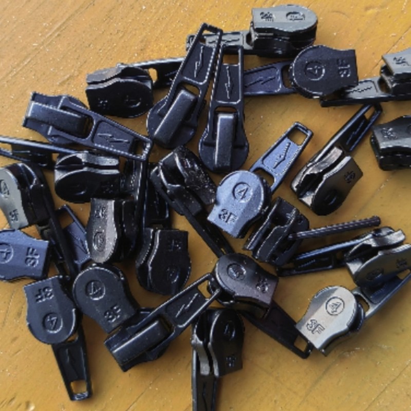 4号尼龙拉链头黑色-2